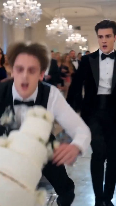 A2605004_groom laughed while crushing a waiter s hand beneath his shoe unt